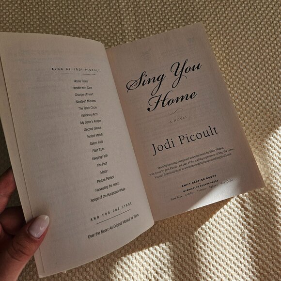 4/$25 Jodi Picoult - Sing you Home - Paperback - Picture 3 of 6